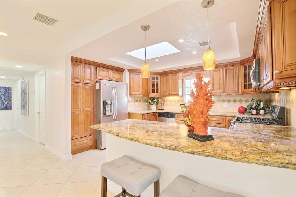 5 Rooms Villa Near Disneyland, Golf Course And Trial To Beach Santa Ana Extérieur photo